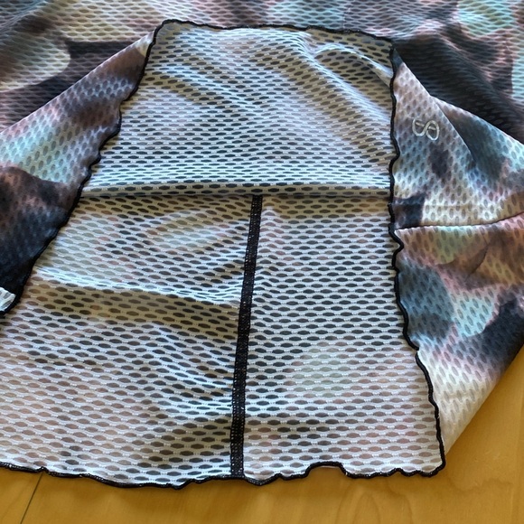 Woman sleeveless top with hood size M - Picture 3 of 7